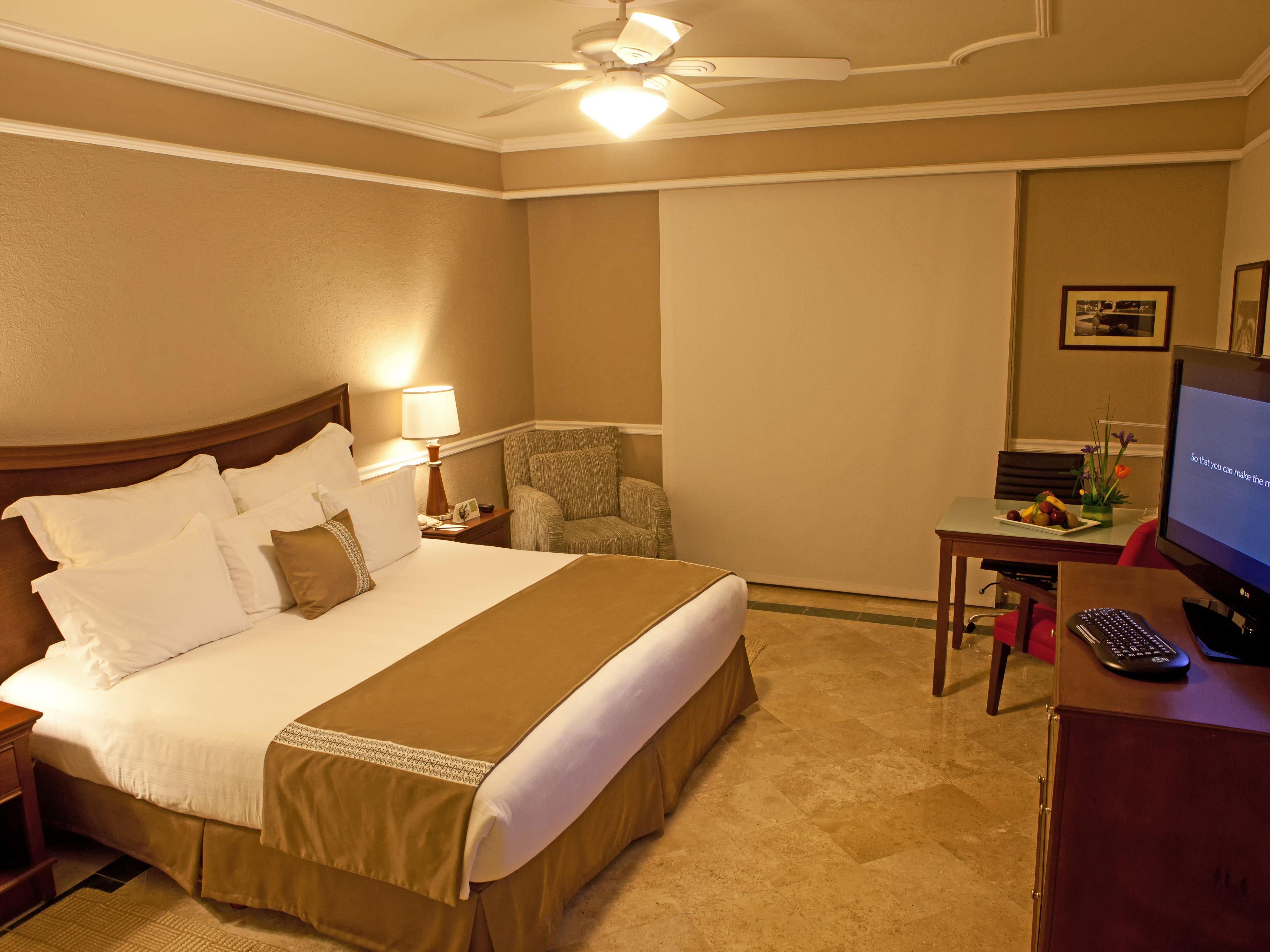 บียา เมร์เซเดส เมริดา คูริโอ คอลเลคชั่น บาย ฮิลตัน Hotel ภายนอก รูปภาพ