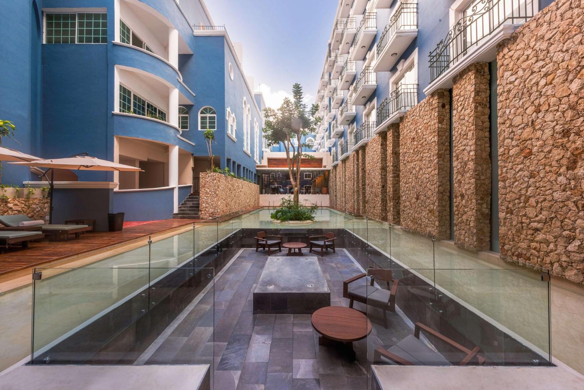 บียา เมร์เซเดส เมริดา คูริโอ คอลเลคชั่น บาย ฮิลตัน Hotel ภายนอก รูปภาพ